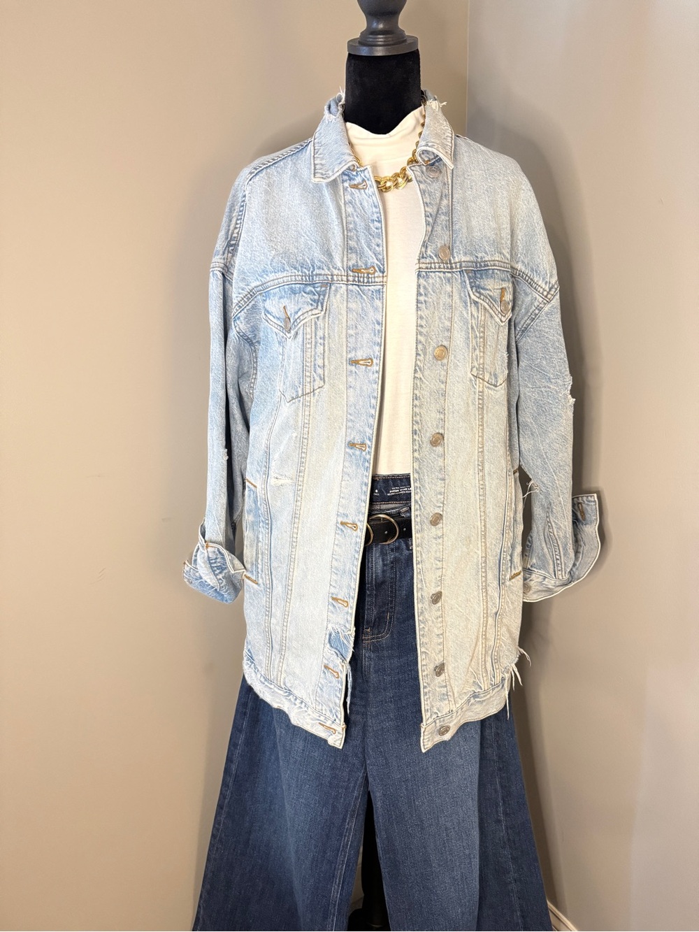 American Eagle Outfitters Light Wash Denim Jacket Oversized!